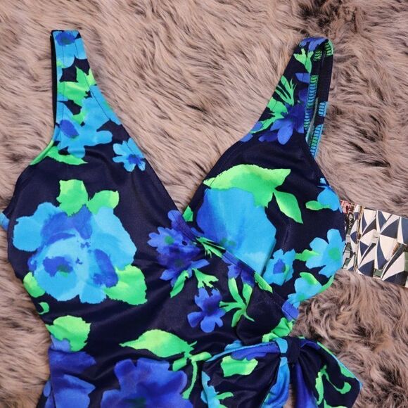 Vintage 90s Floral One Piece Swimsuit - Picture 5 of 9